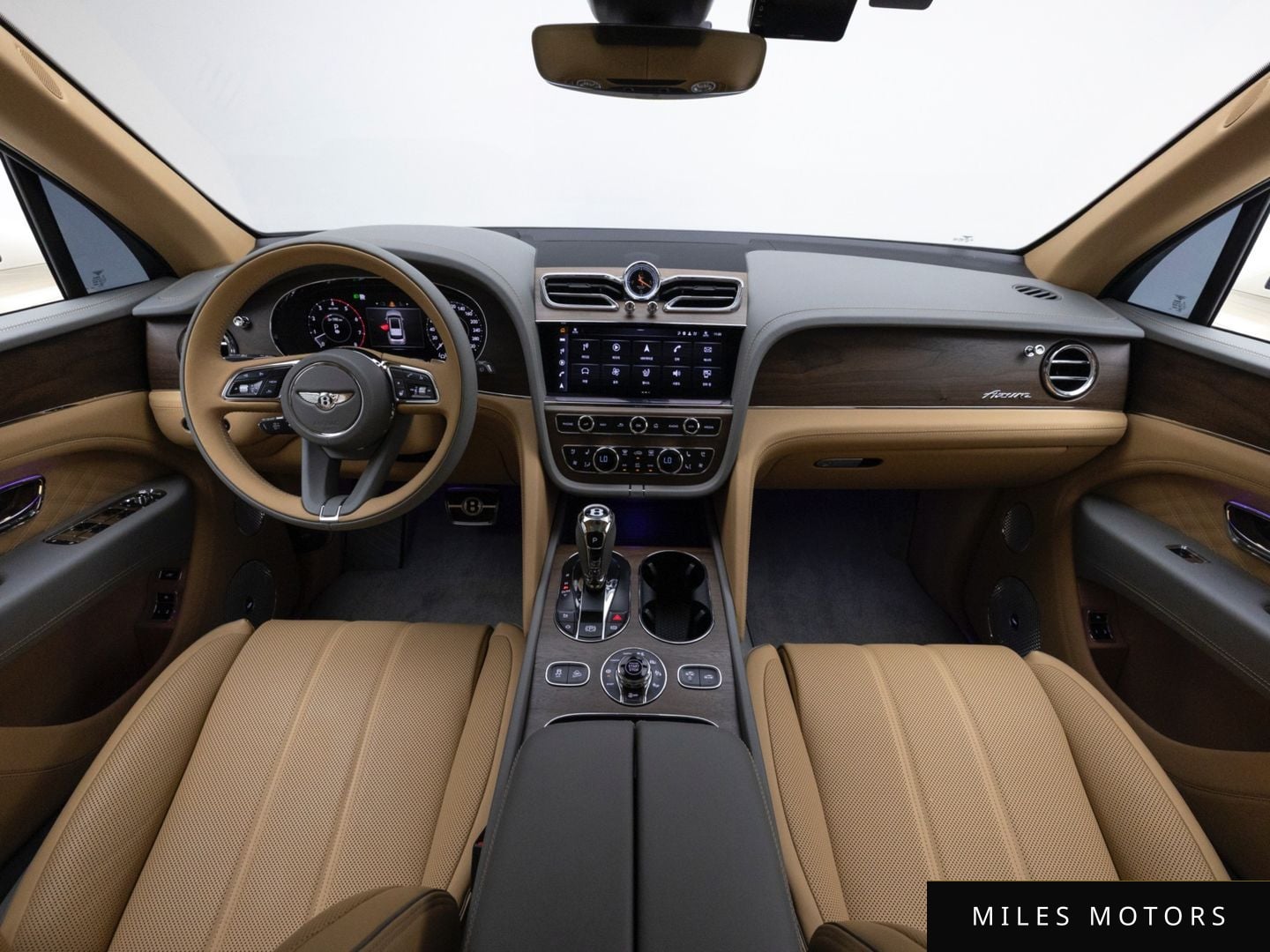 Bentley Bentayga 2025 — миниатюра 6
