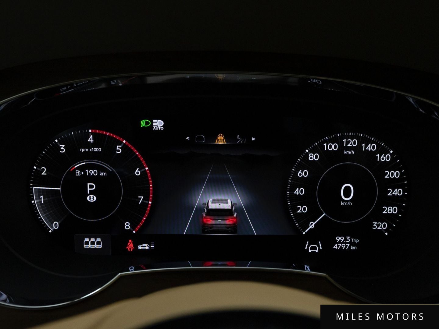 Bentley Bentayga 2025 — миниатюра 7