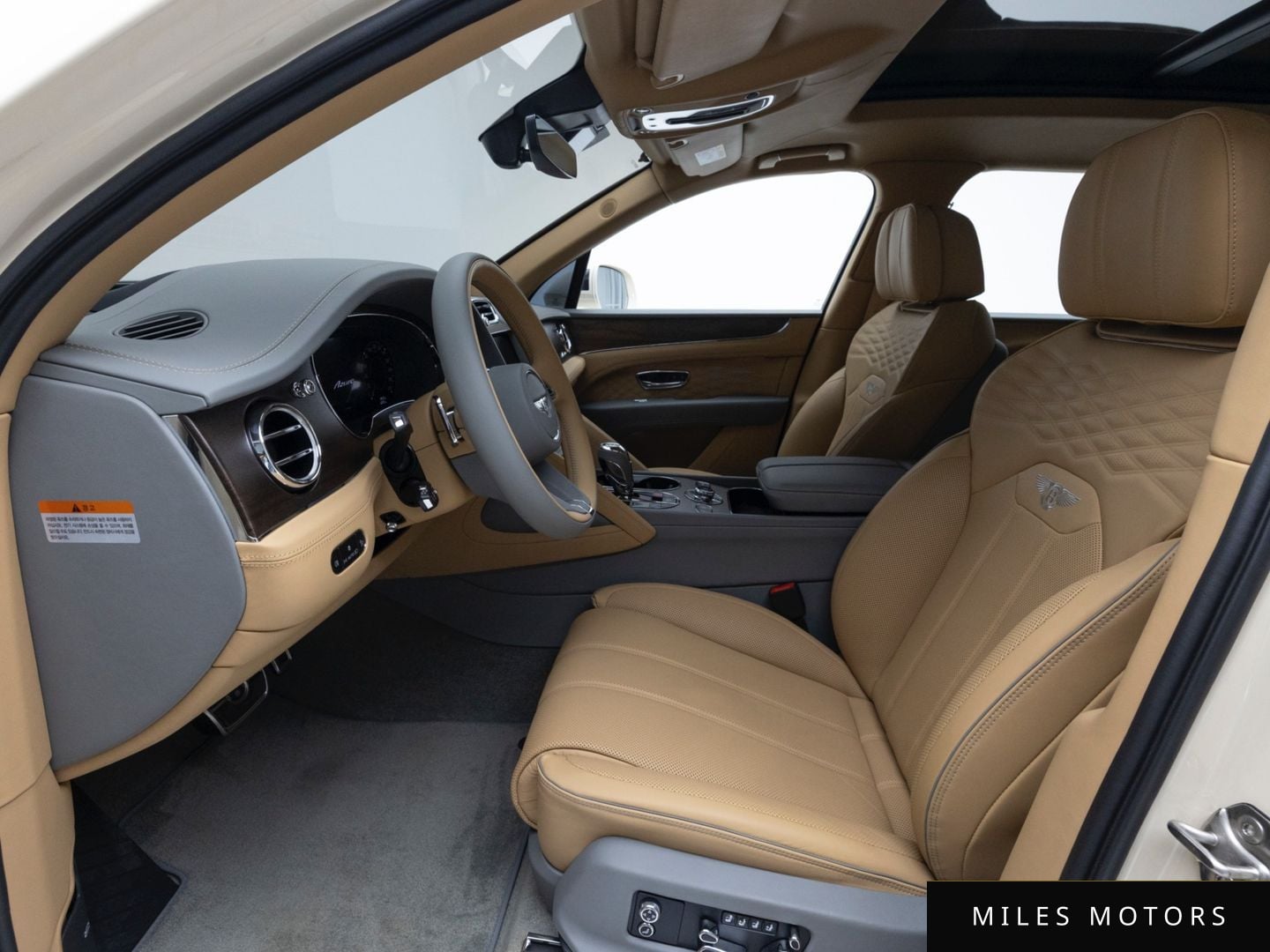 Bentley Bentayga 2025 — миниатюра 10