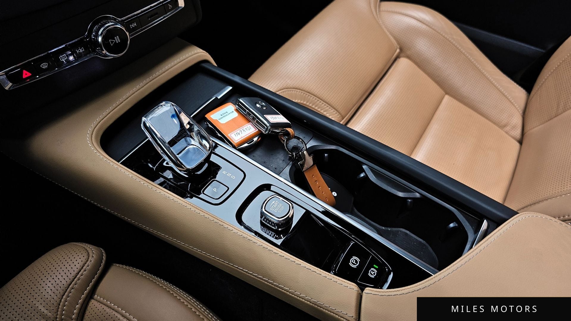 Volvo XC90 2023 — миниатюра 12