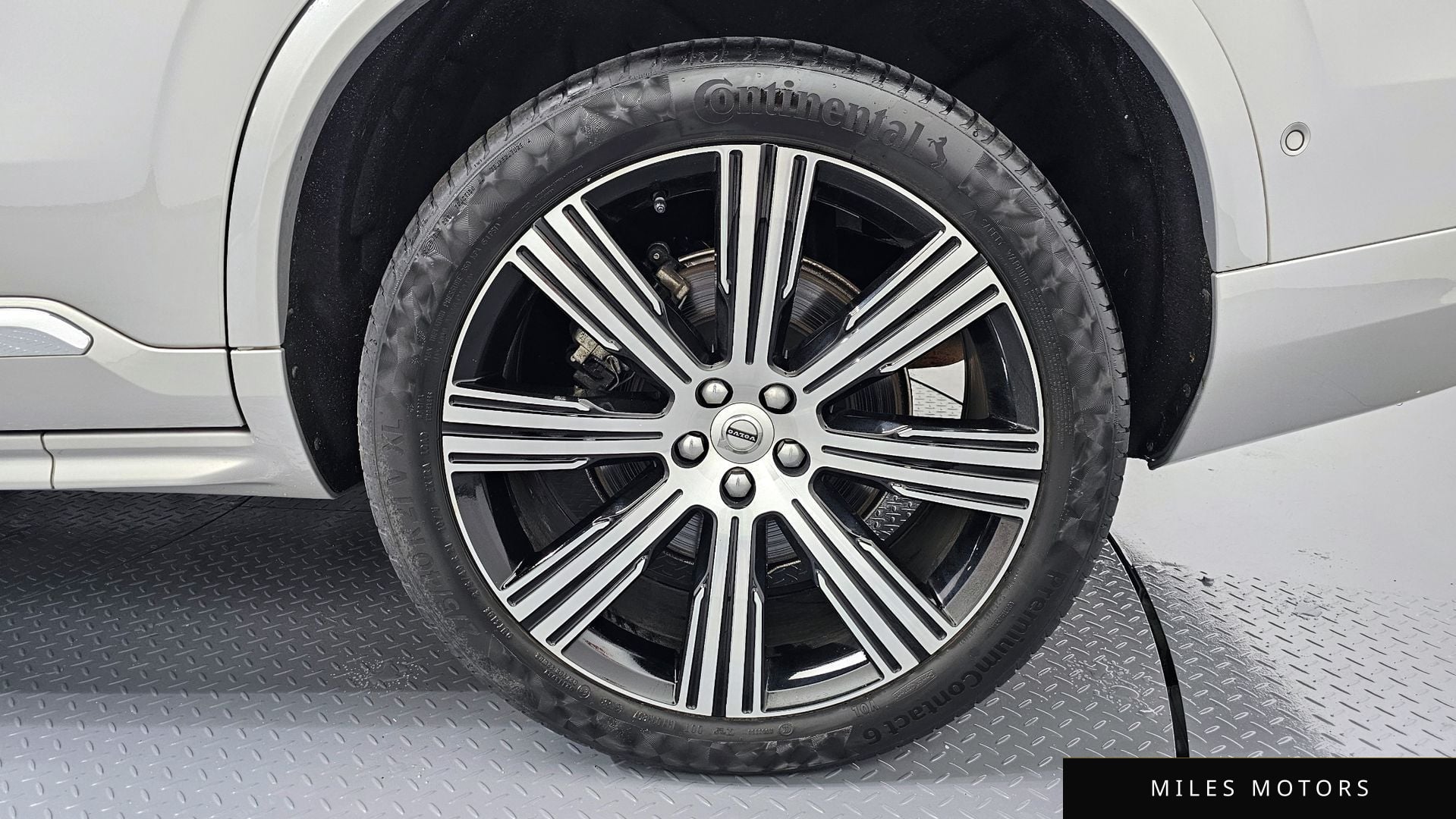 Volvo XC90 2023 — миниатюра 7