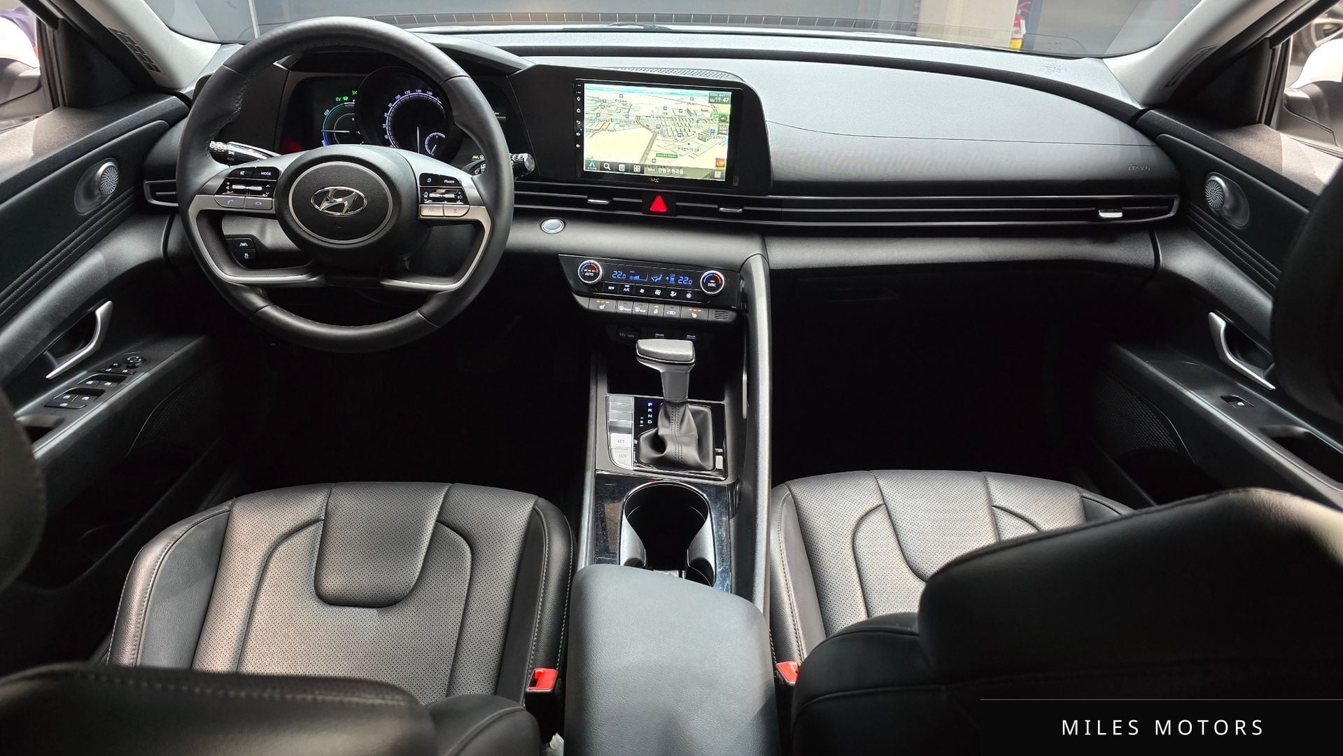 Hyundai AVANTE 2023 — миниатюра 10