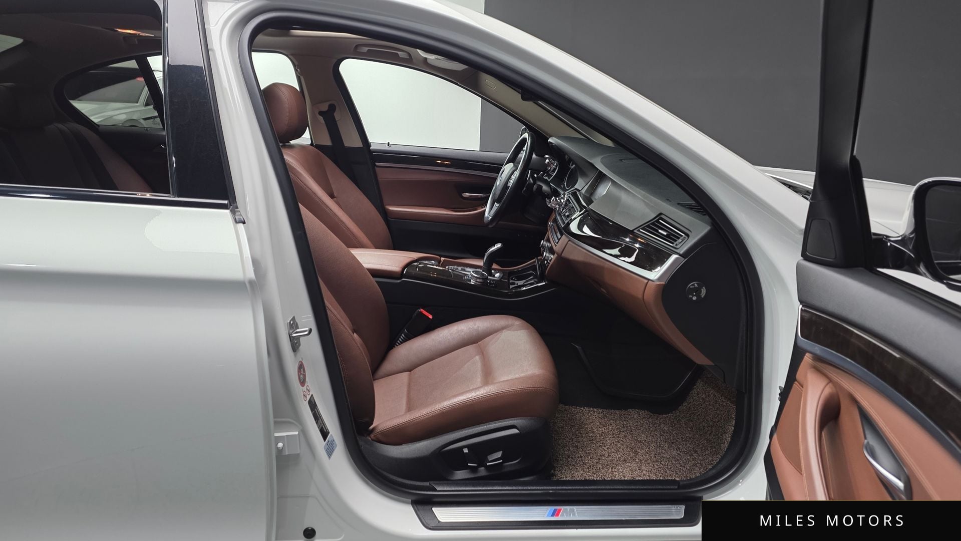 BMW 5 Series (F10) 2016 — миниатюра 11
