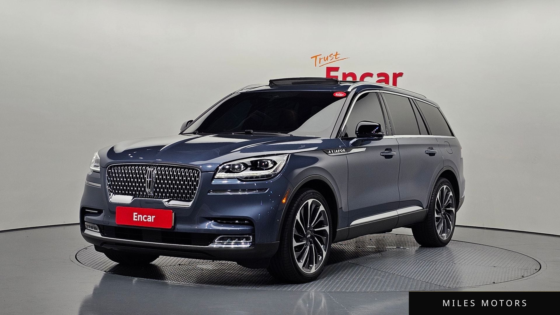 Lincoln Aviator 2021 — фото 1 из 12