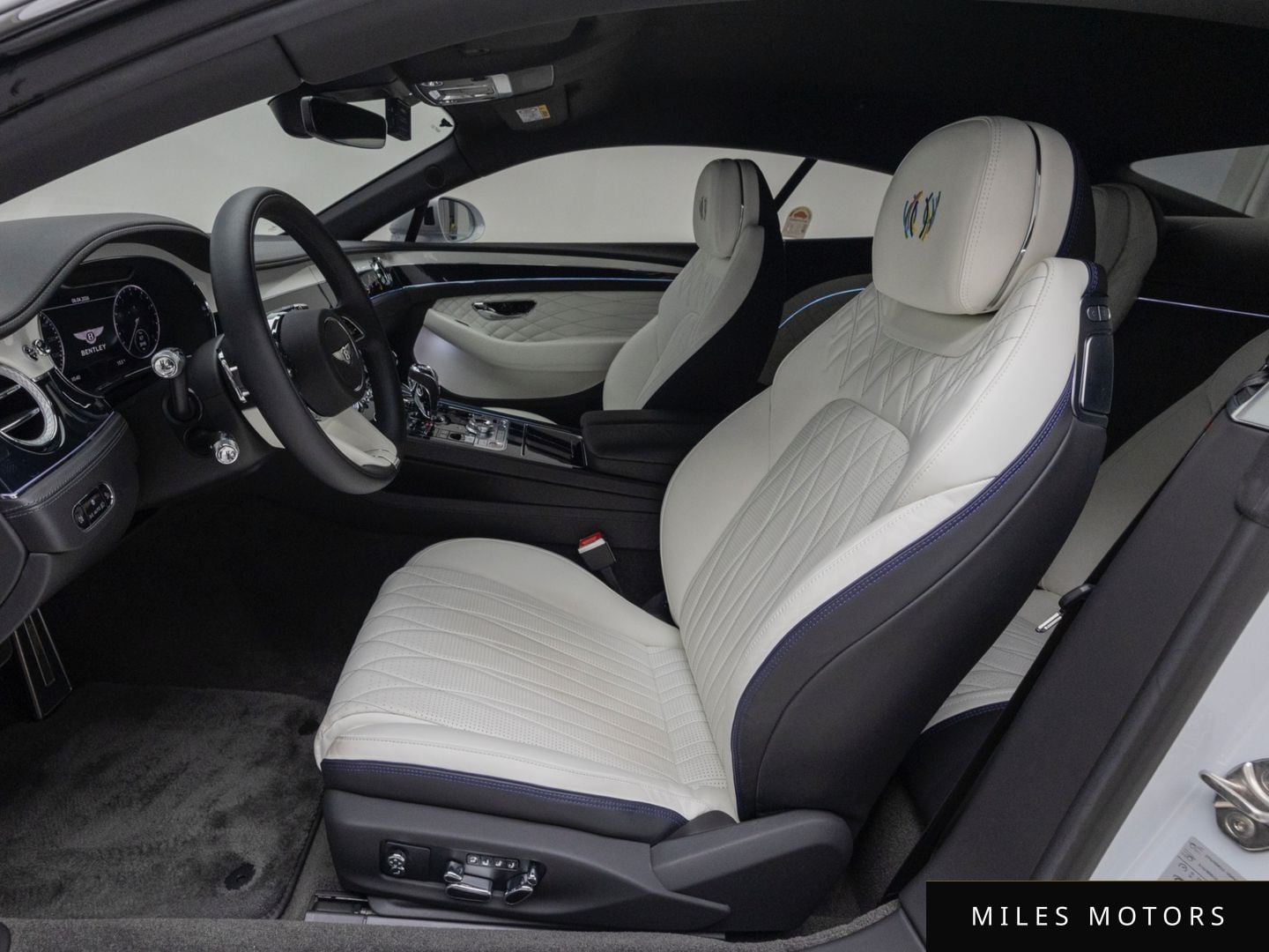 Bentley Continental GT 2024 — миниатюра 10
