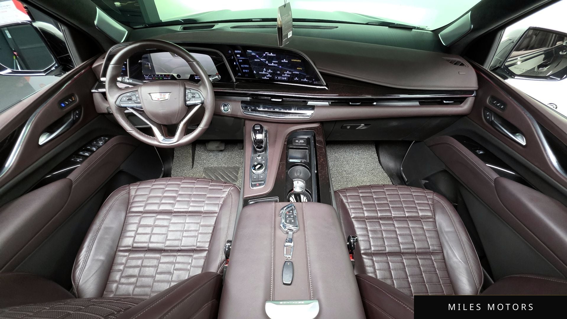 Cadillac Escalade 2023 — миниатюра 7