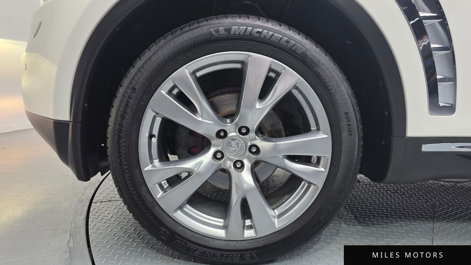 Infiniti QX70 2014 — миниатюра 5