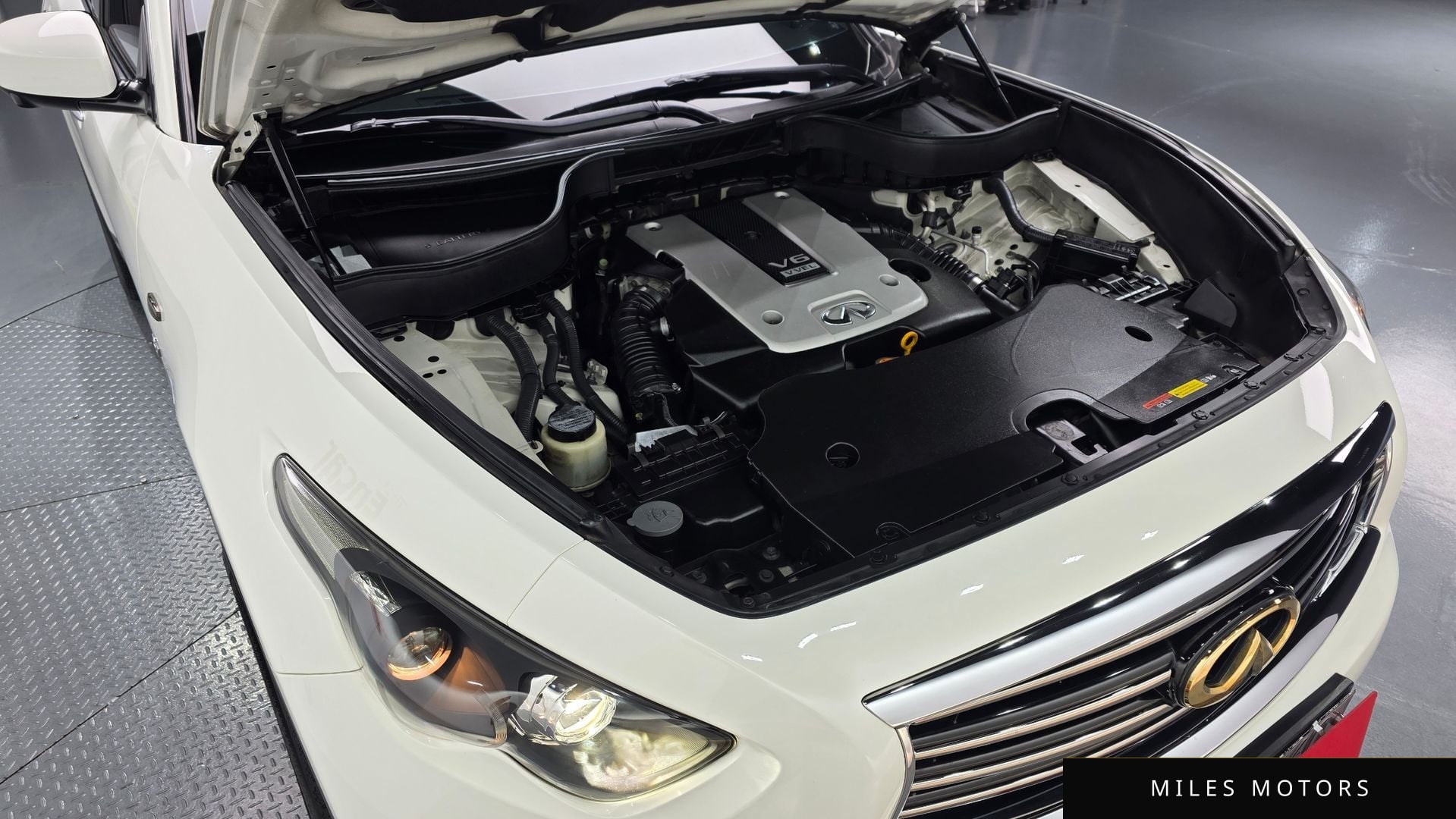 Infiniti QX70 2014 — миниатюра 6