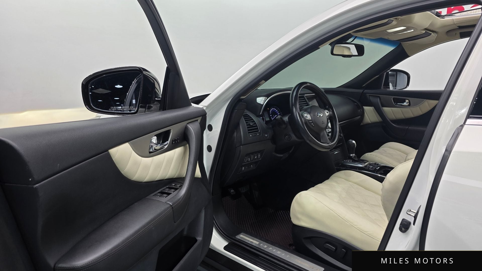 Infiniti QX70 2014 — миниатюра 10