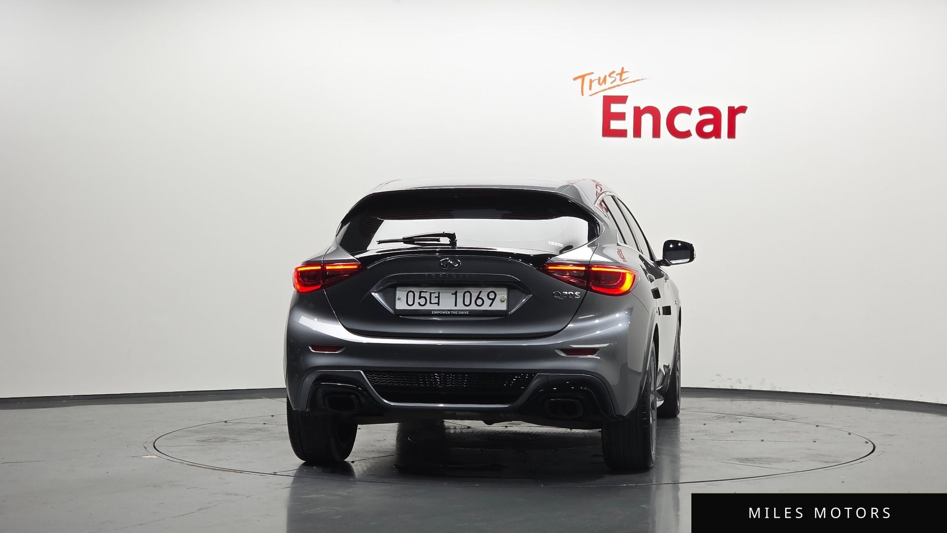 Infiniti Q30 2017 — миниатюра 4
