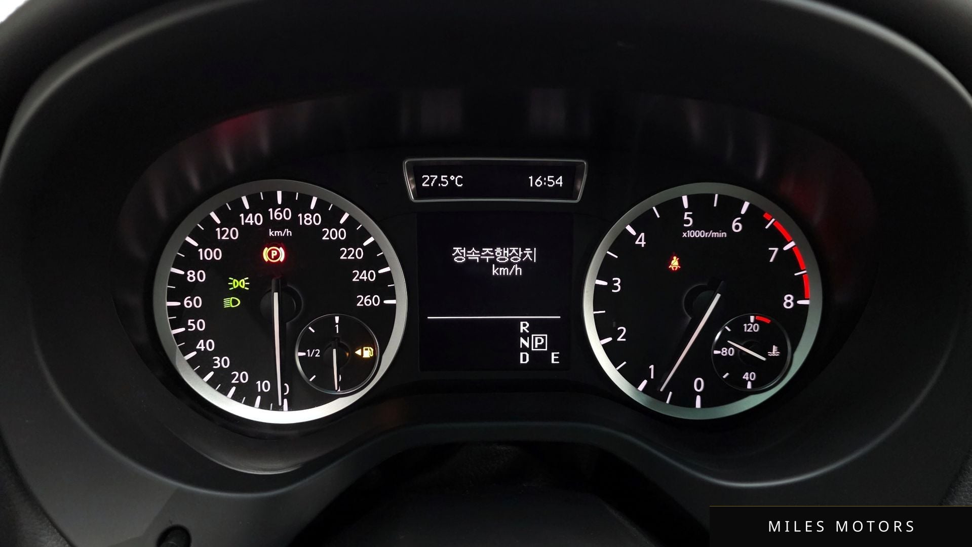 Infiniti Q30 2017 — миниатюра 8
