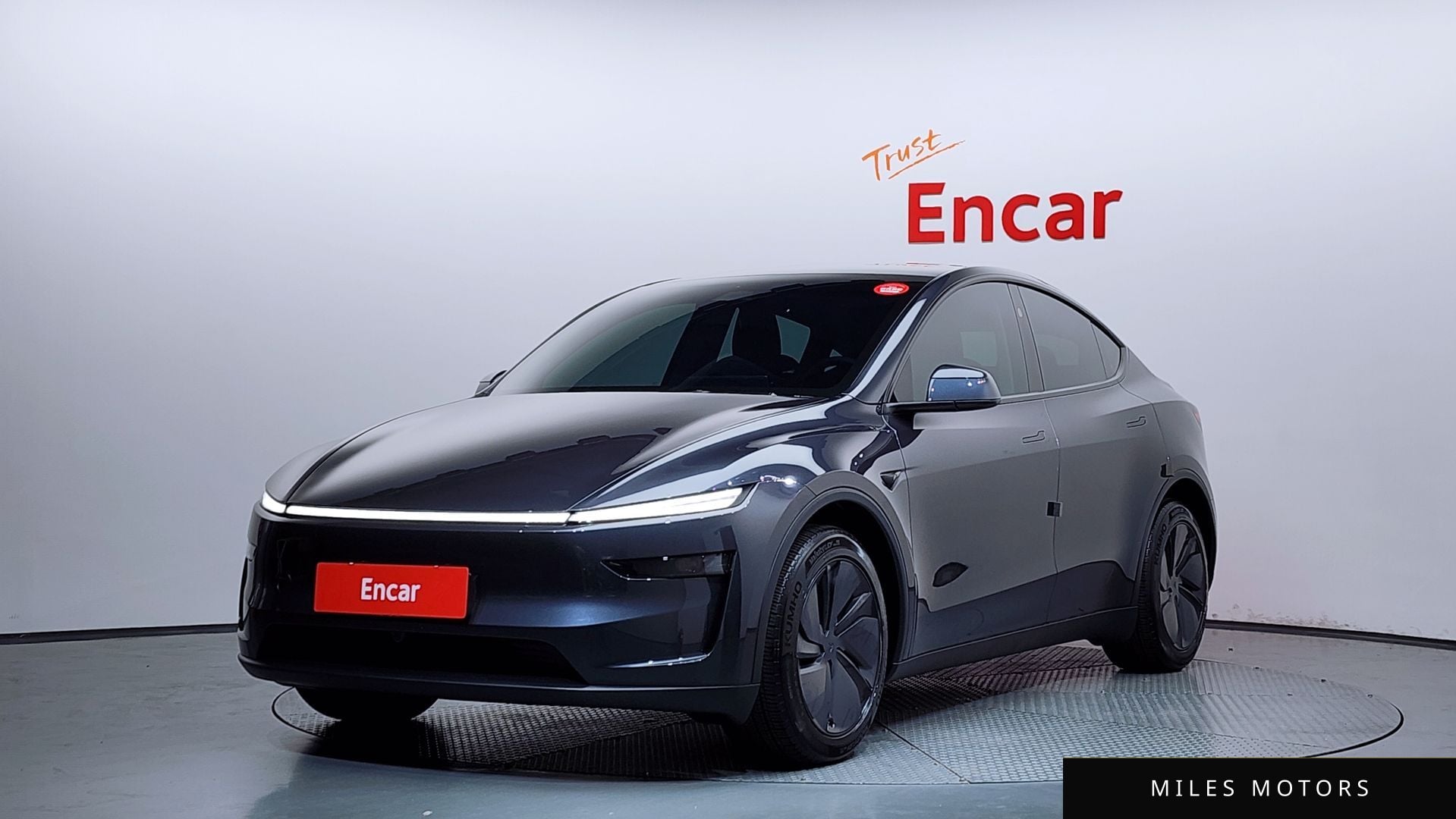 Tesla Model Y 2025 — фото 1 из 12