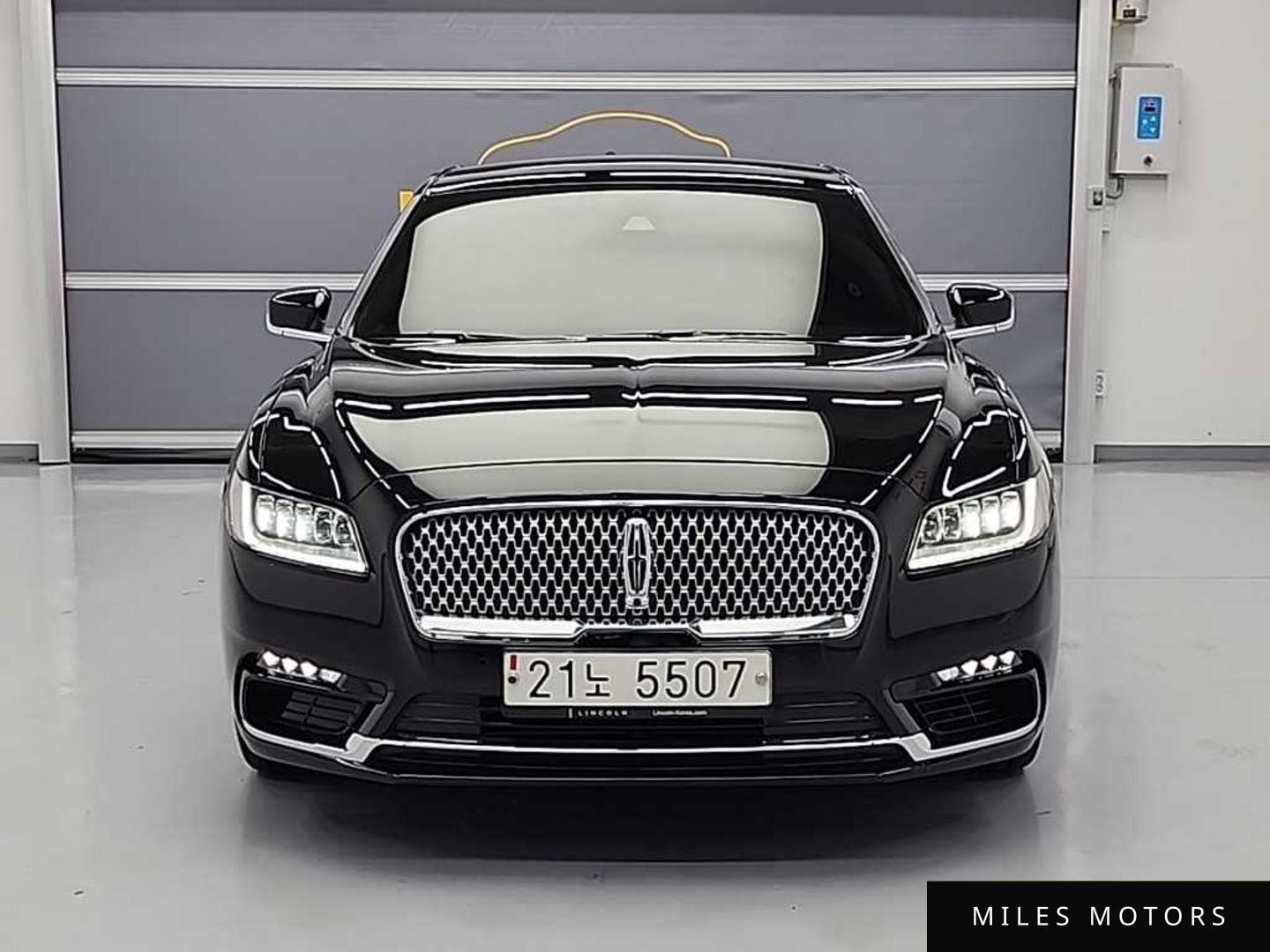 Lincoln Continental 2017 — миниатюра 2