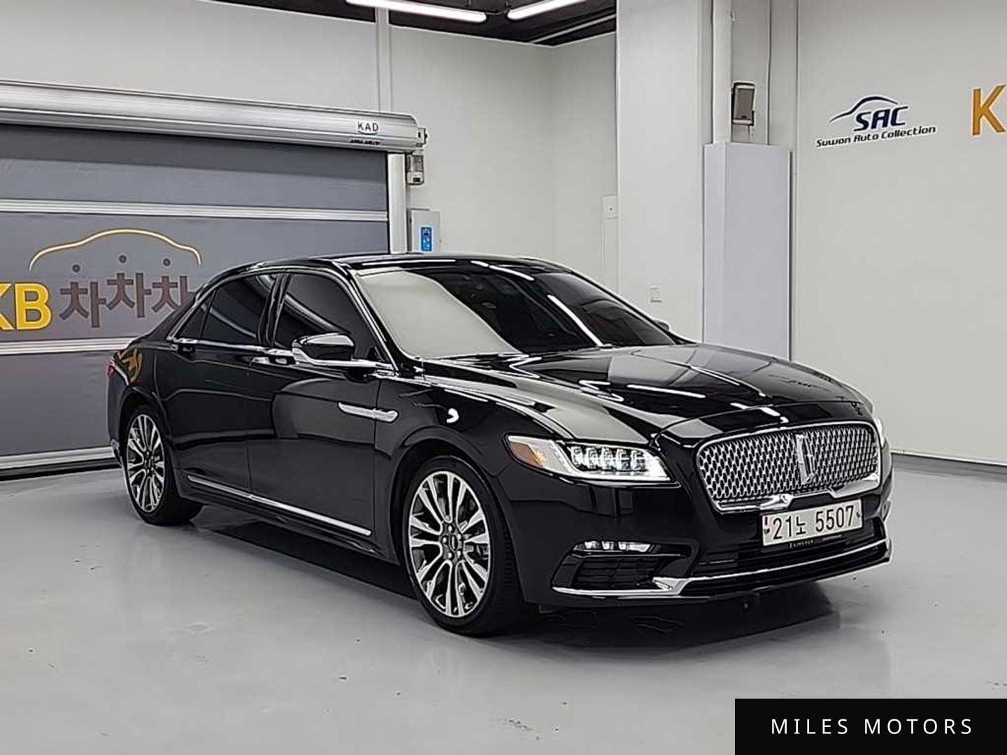 Lincoln Continental 2017 — миниатюра 4