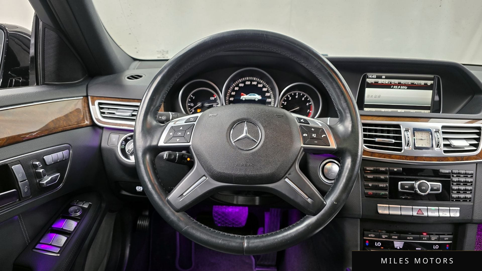 Mercedes-Benz E-Class W212 2014 — миниатюра 12