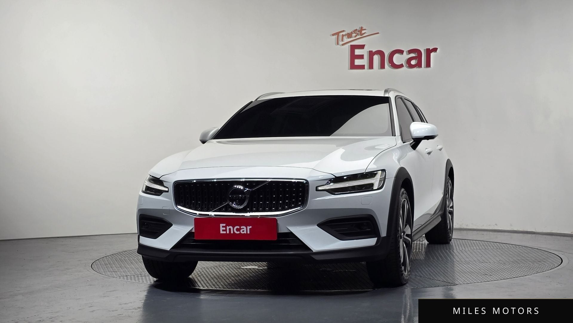 Volvo V60 2021 — миниатюра 3