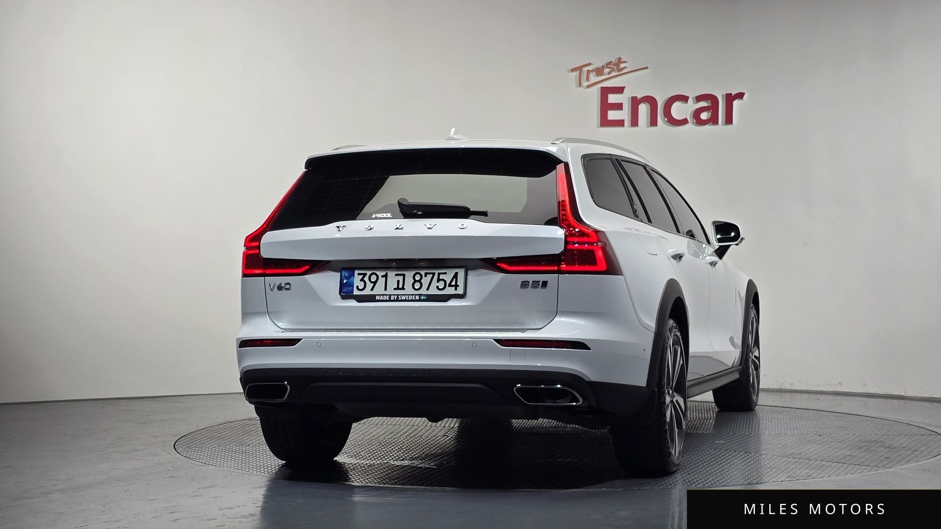 Volvo V60 2021 — миниатюра 4