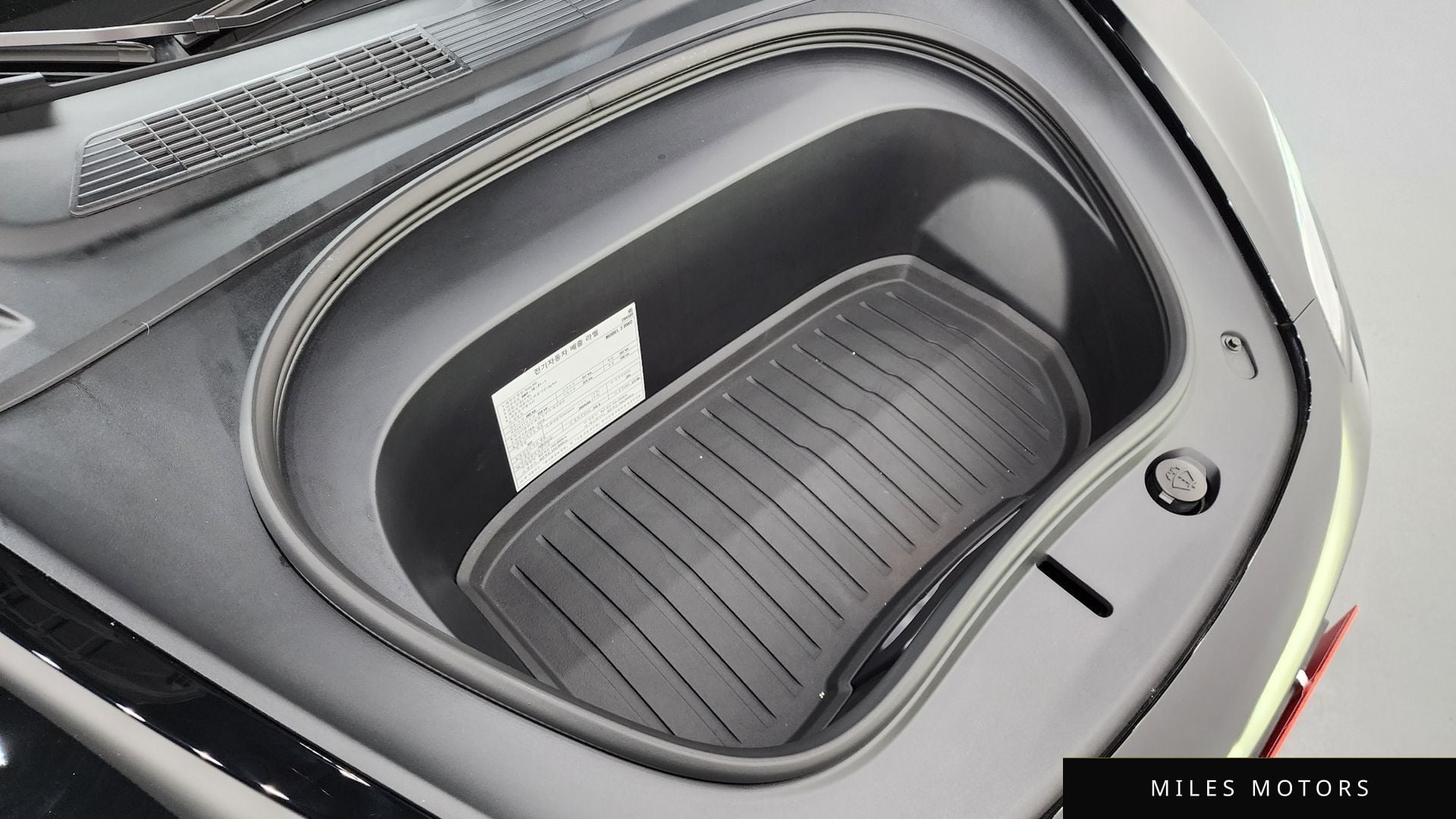 Tesla Model 3 2024 — миниатюра 6