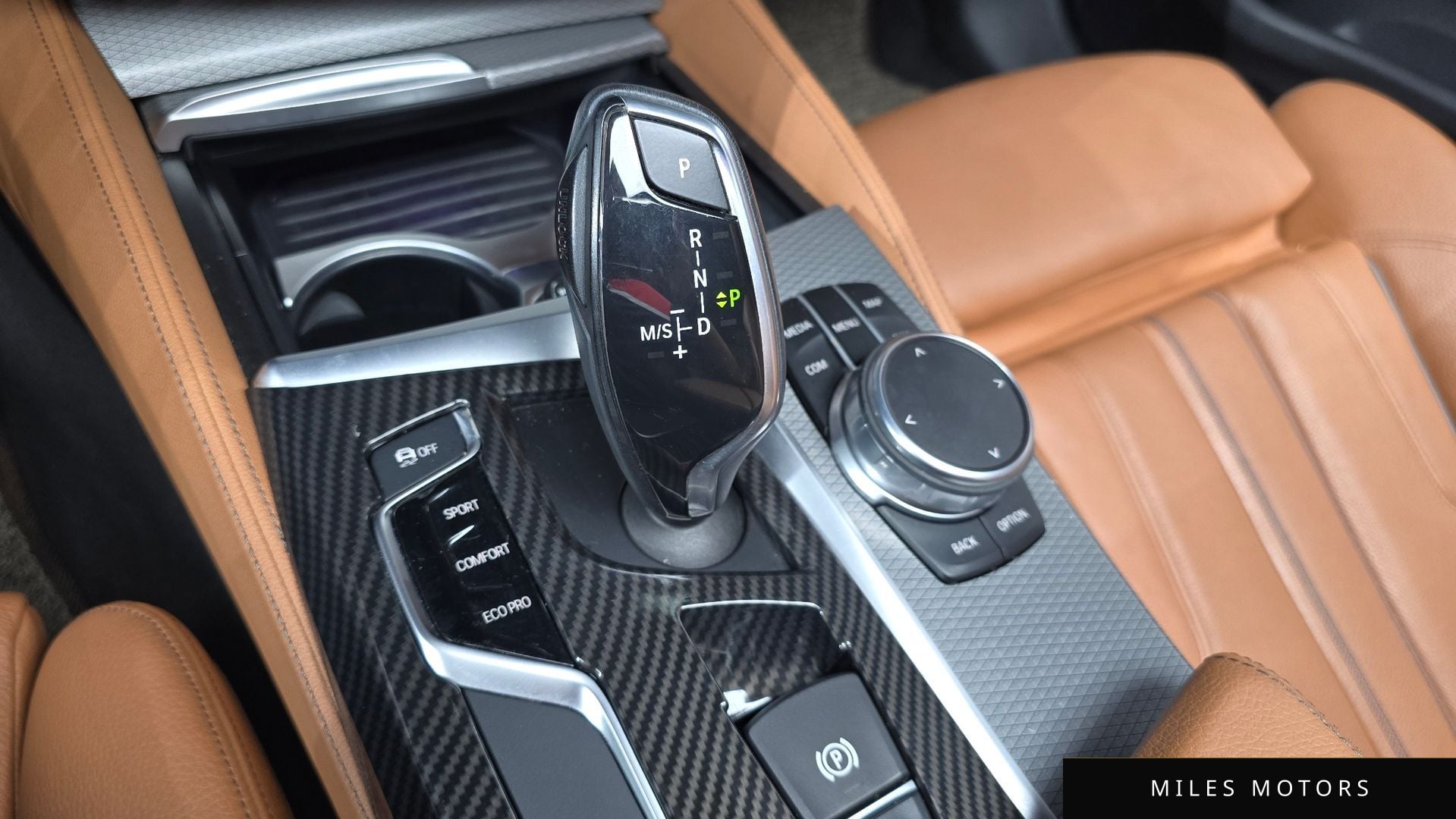 BMW 5 Series (G30) 2018 — миниатюра 12