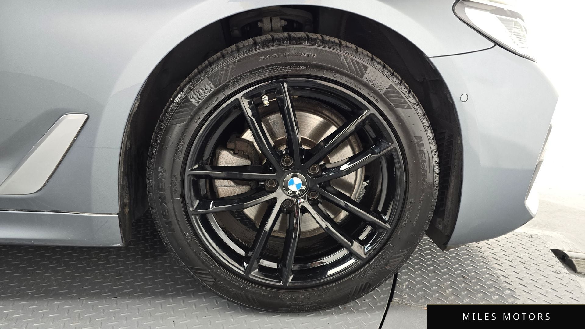 BMW 5 Series (G30) 2018 — миниатюра 7