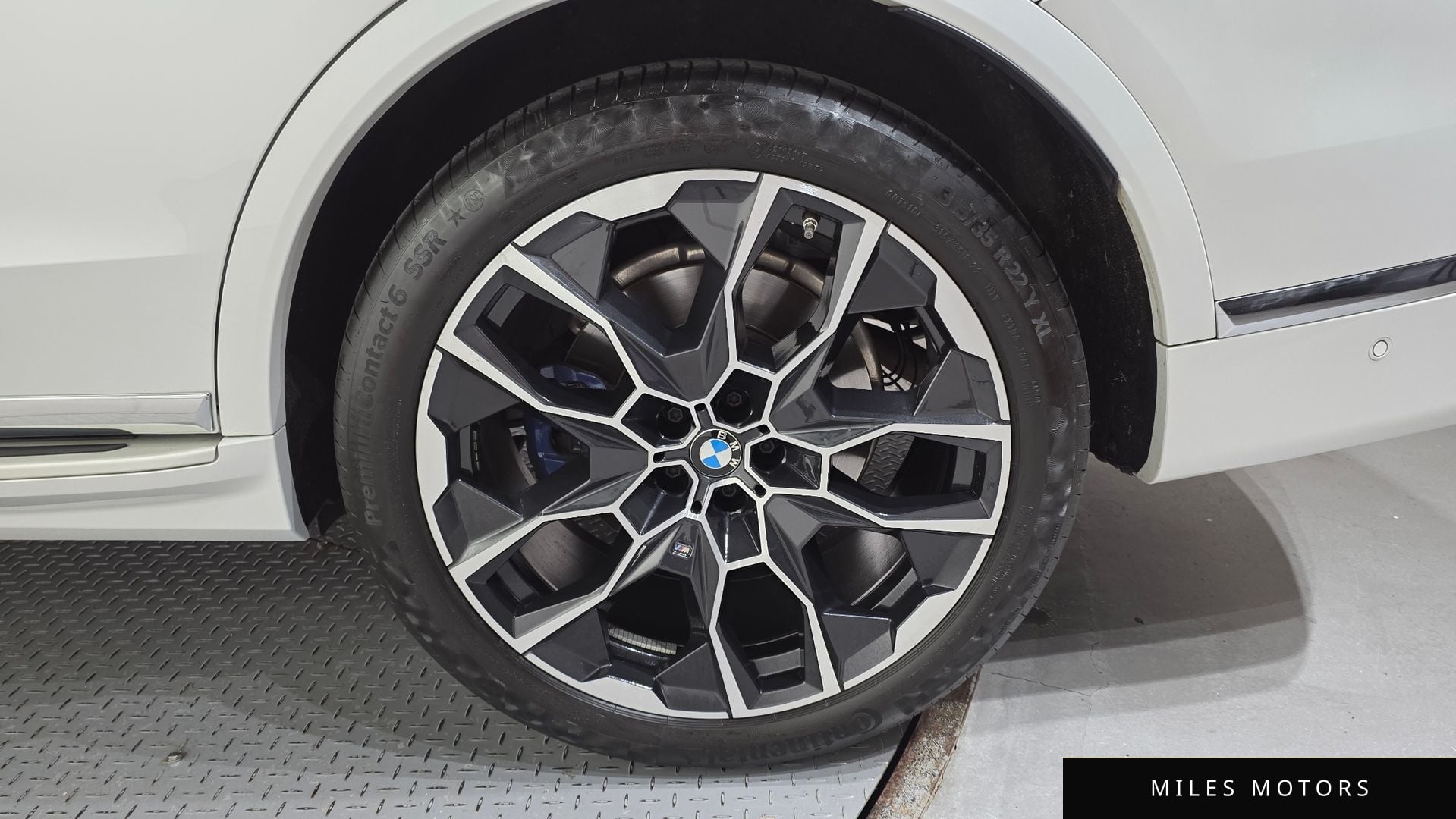 BMW X7 (G07) 2024 — миниатюра 7