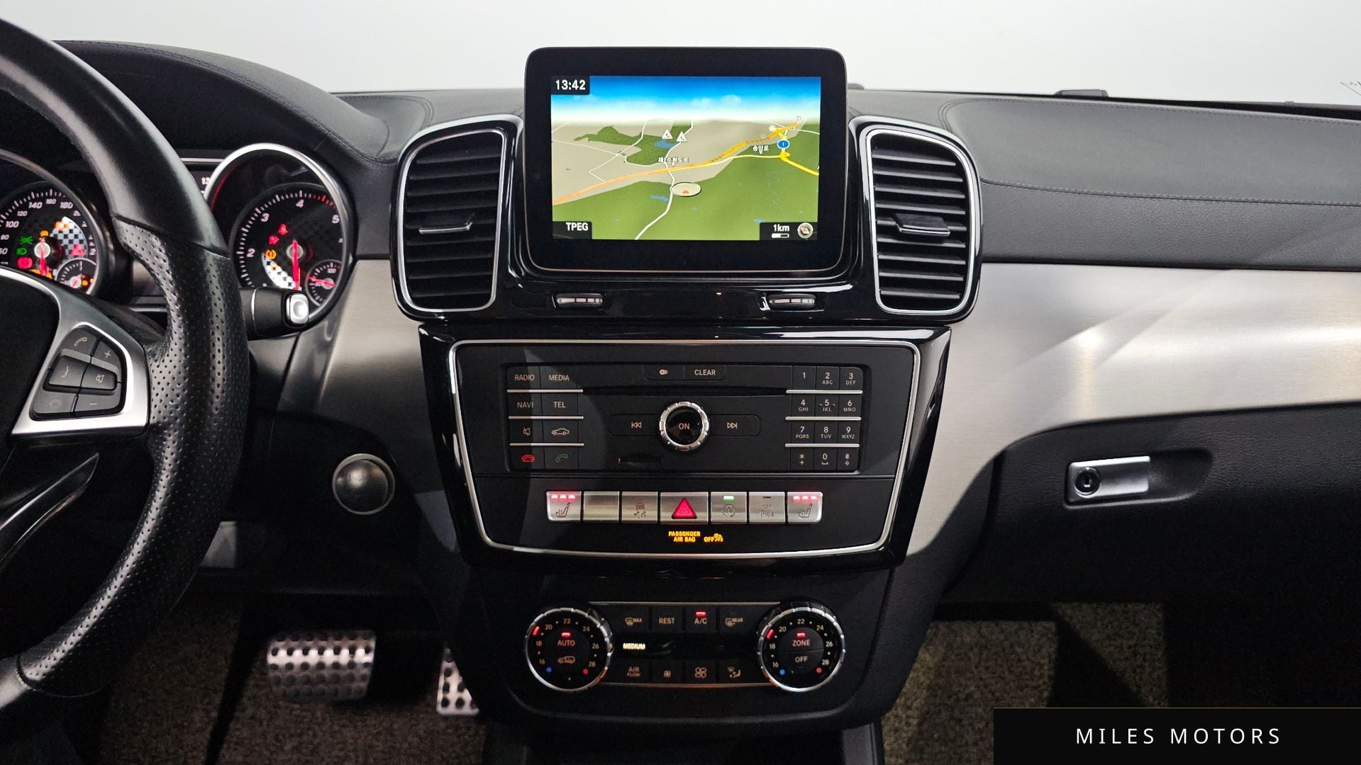 Mercedes-Benz GLE-Class W166 2017 — миниатюра 12