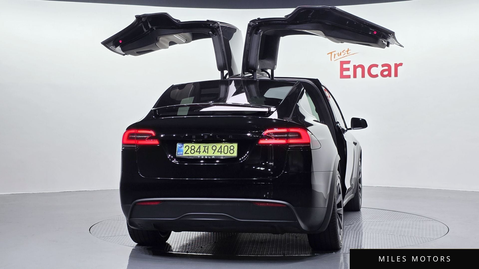 Tesla Model X 2023 — миниатюра 4