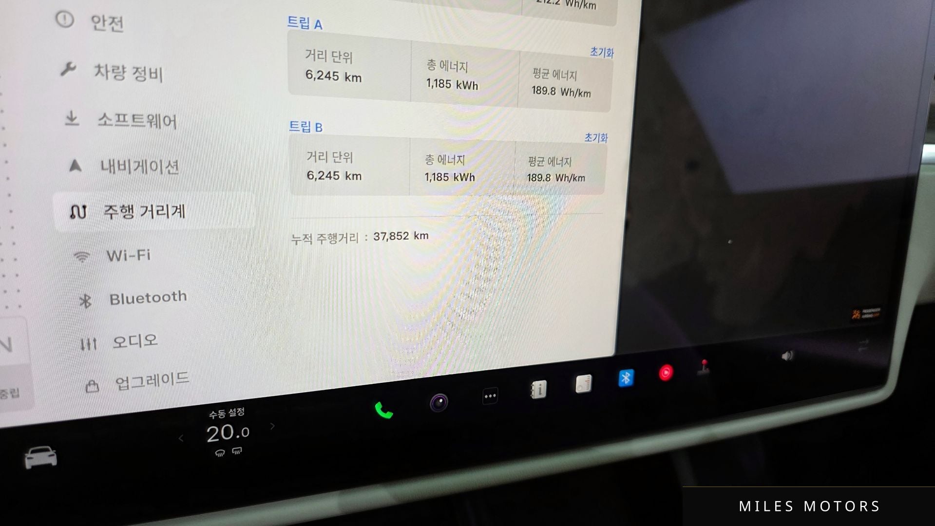 Tesla Model X 2023 — миниатюра 11