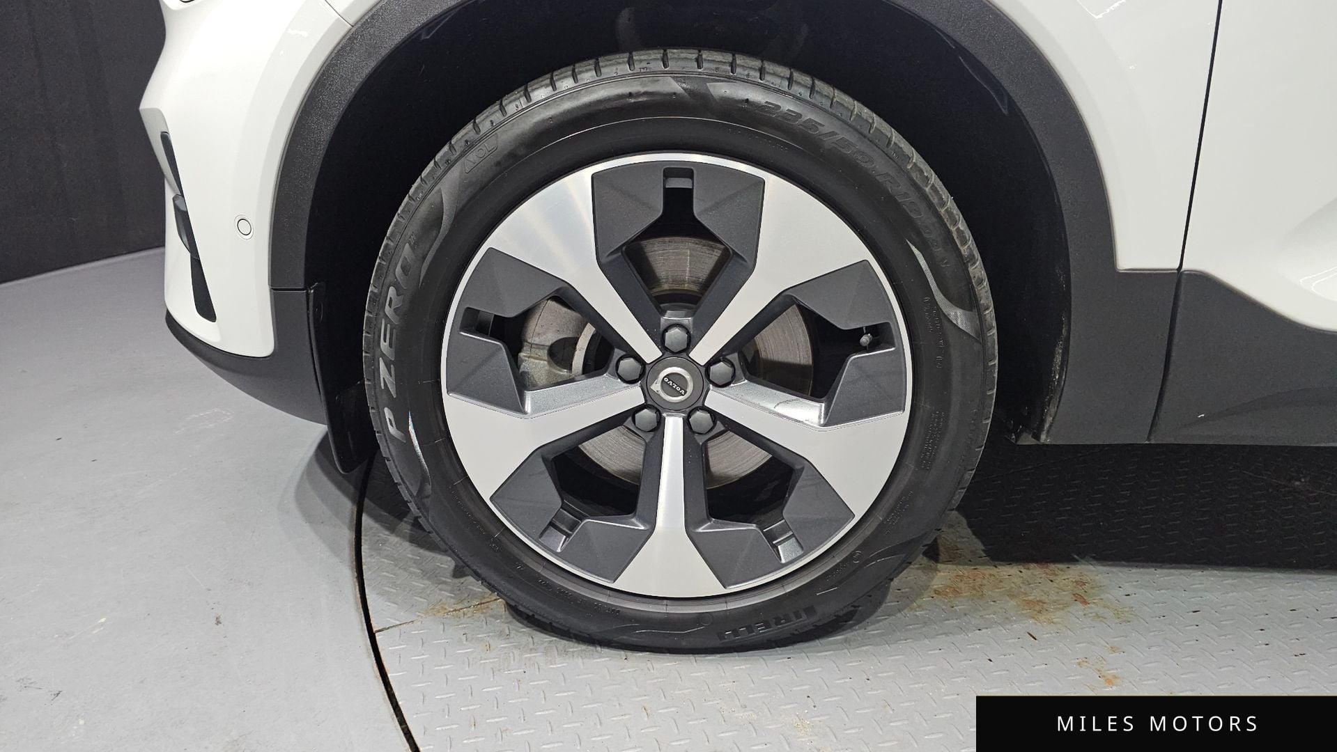 Volvo XC40 2023 — миниатюра 5