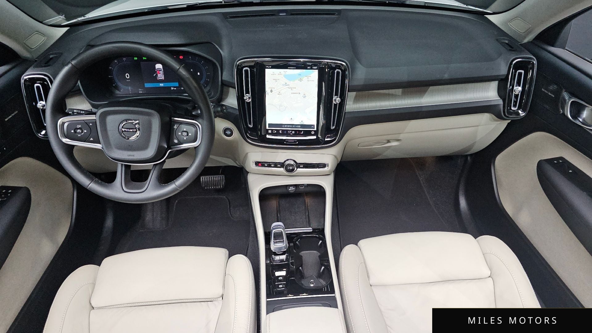 Volvo XC40 2023 — миниатюра 10