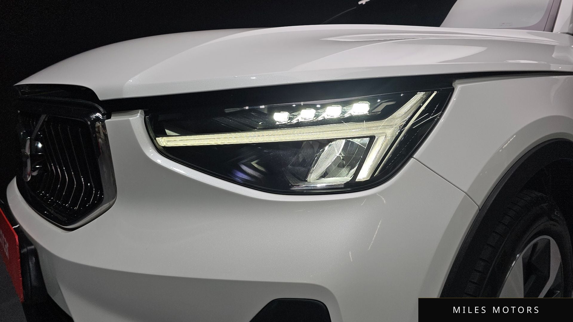 Volvo XC40 2023 — миниатюра 8