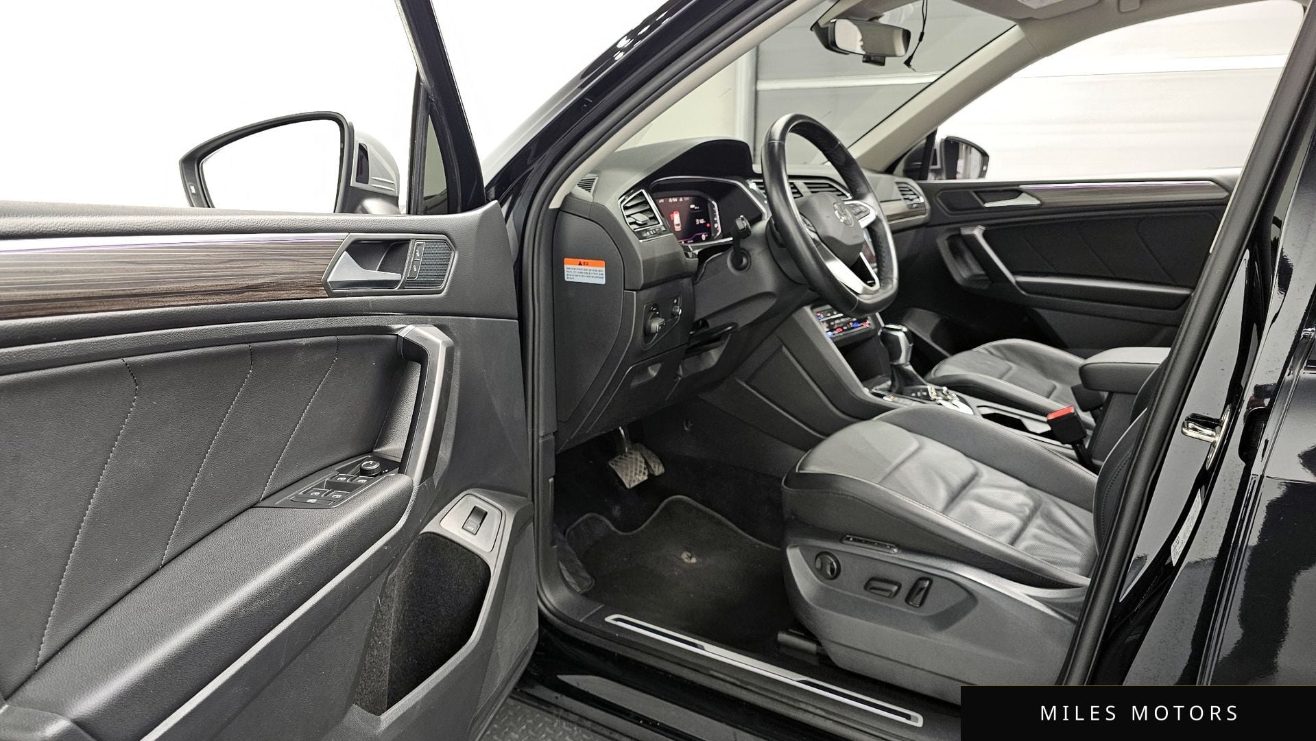 Volkswagen Tiguan 2023 — миниатюра 10