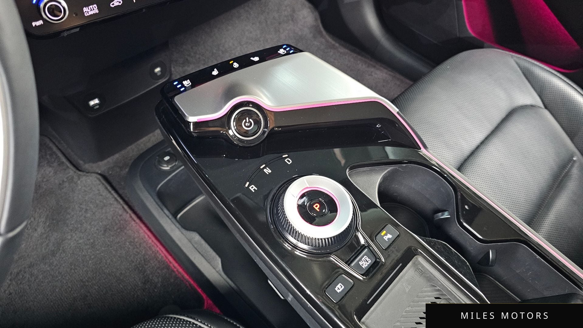 Kia EV6 2023 — миниатюра 11