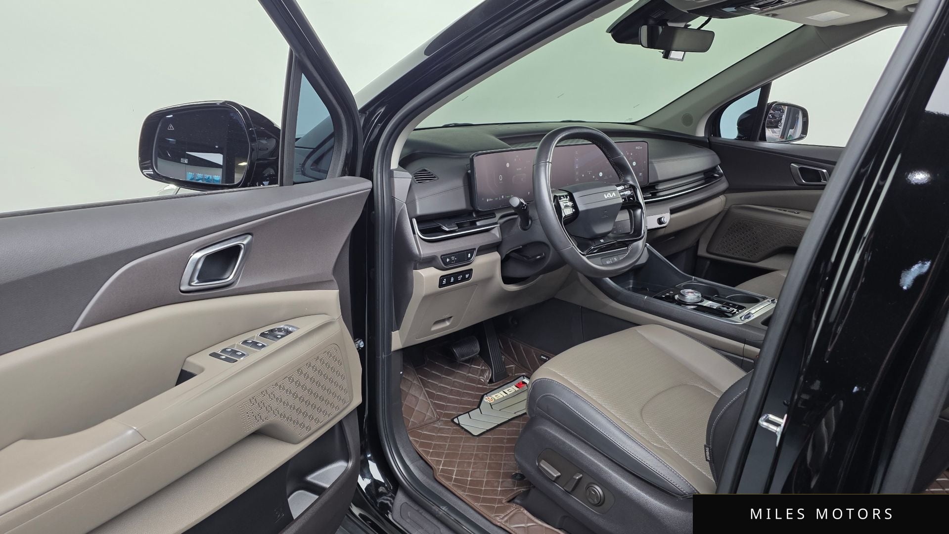 Kia Canival 2025 — миниатюра 12