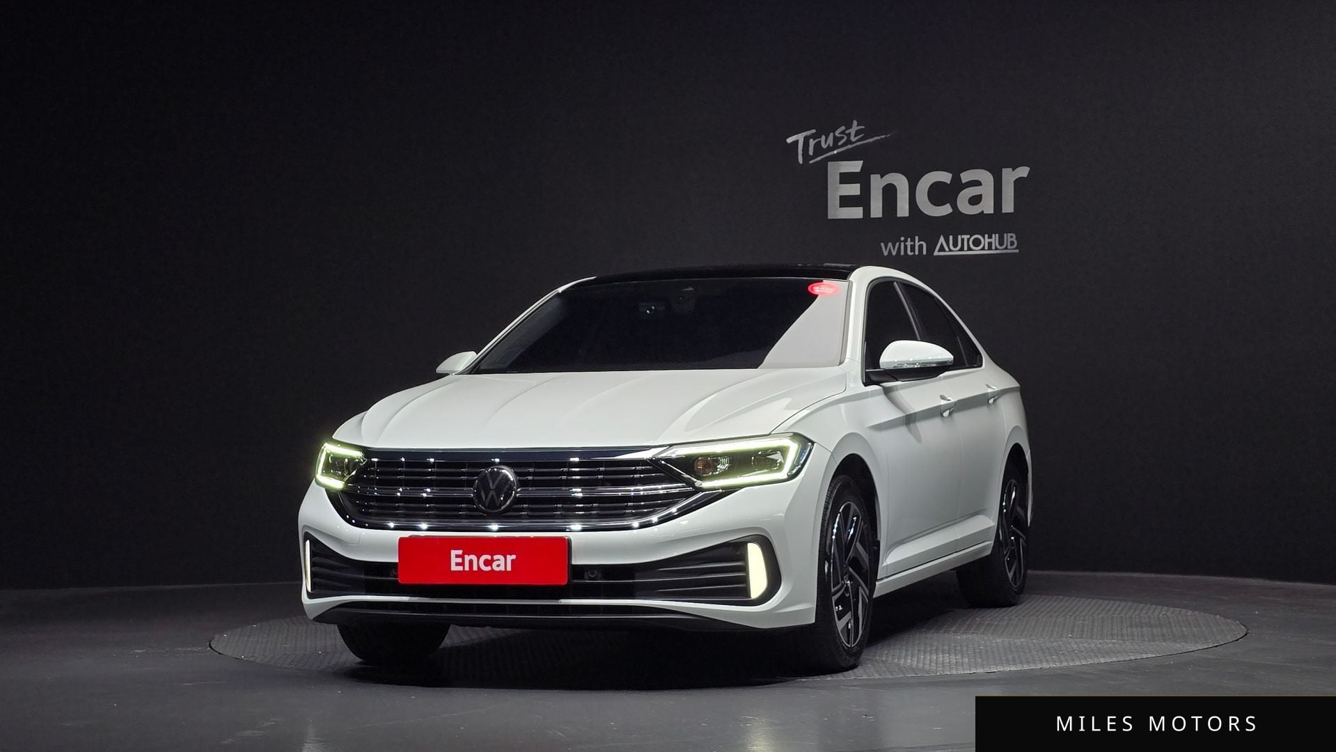 Volkswagen Jetta 2024 — миниатюра 3