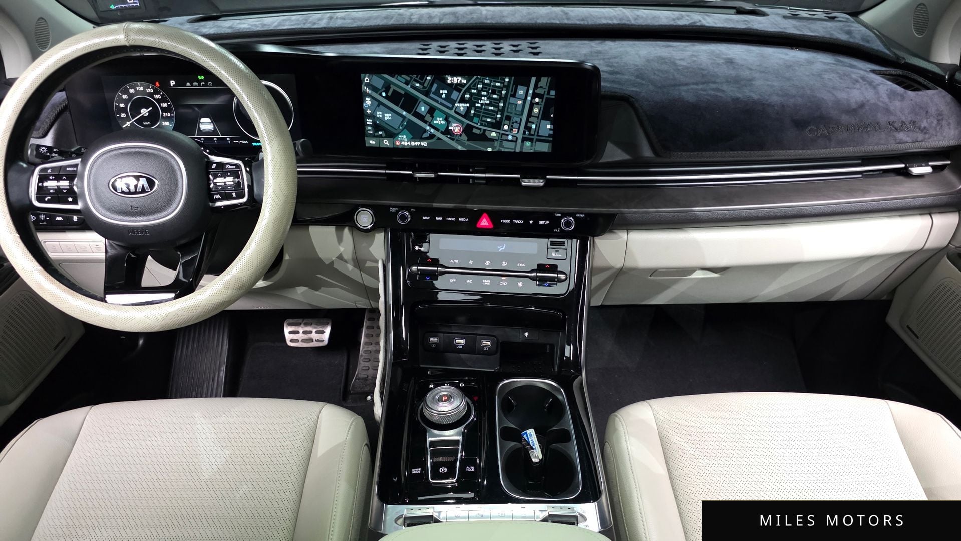 Kia Carnival 2021 — миниатюра 10