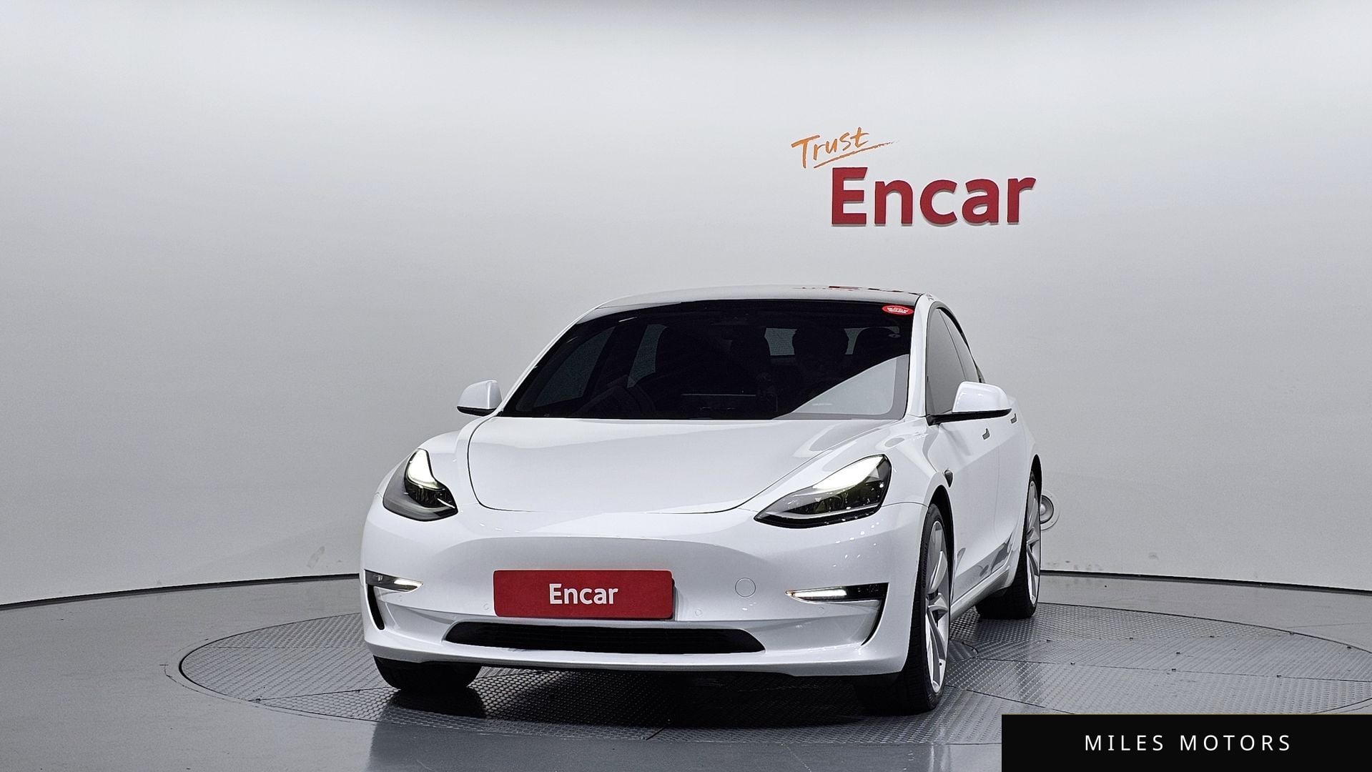Tesla Model 3 2021 — миниатюра 3