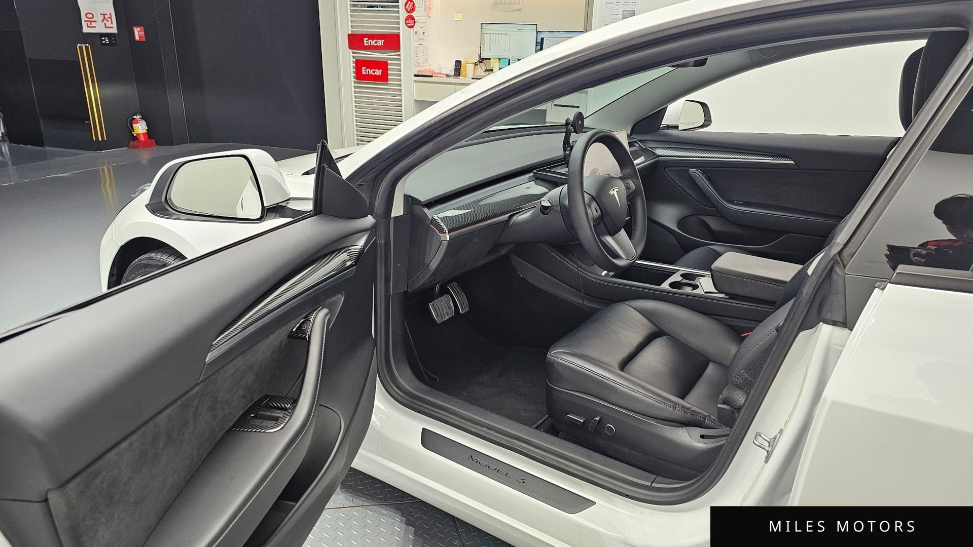 Tesla Model 3 2021 — миниатюра 10