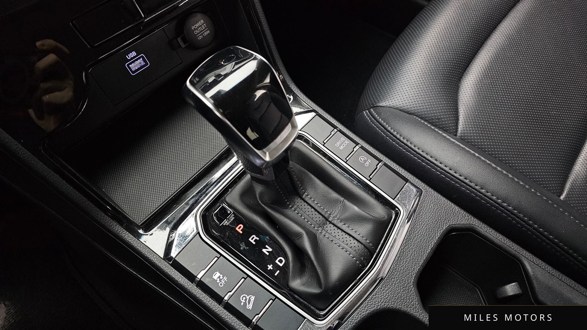 KG Mobility Beautiful Korando 2023 — миниатюра 12
