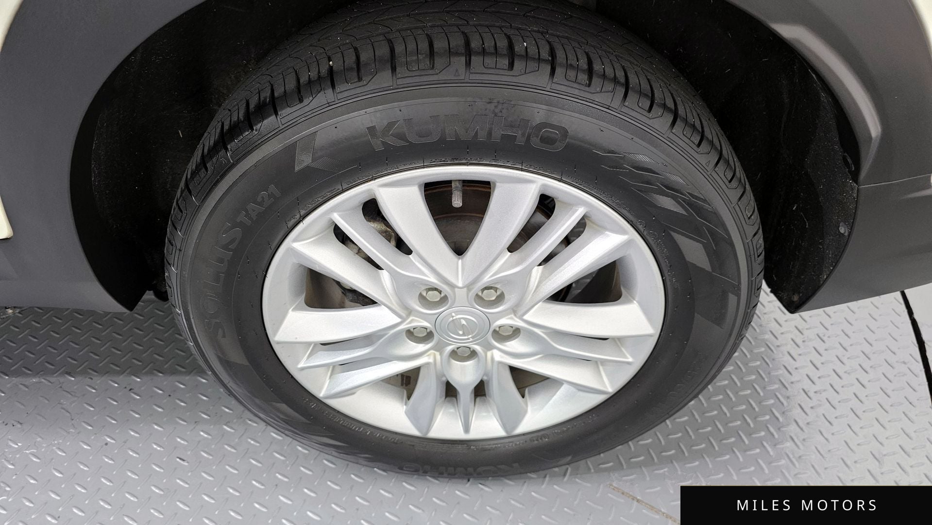 KG Mobility Beautiful Korando 2023 — миниатюра 7