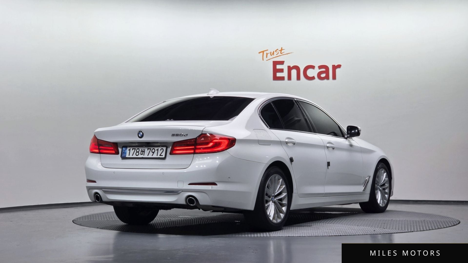 BMW 5 Series (G30) 2020 — миниатюра 2