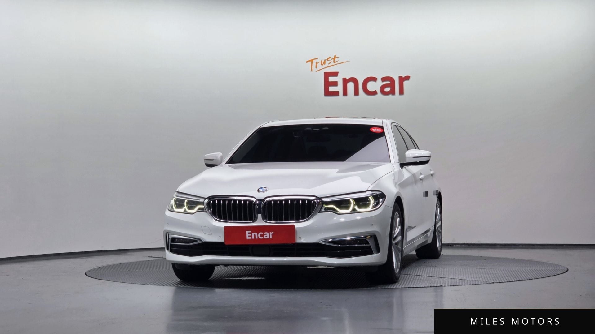 BMW 5 Series (G30) 2020 — миниатюра 3