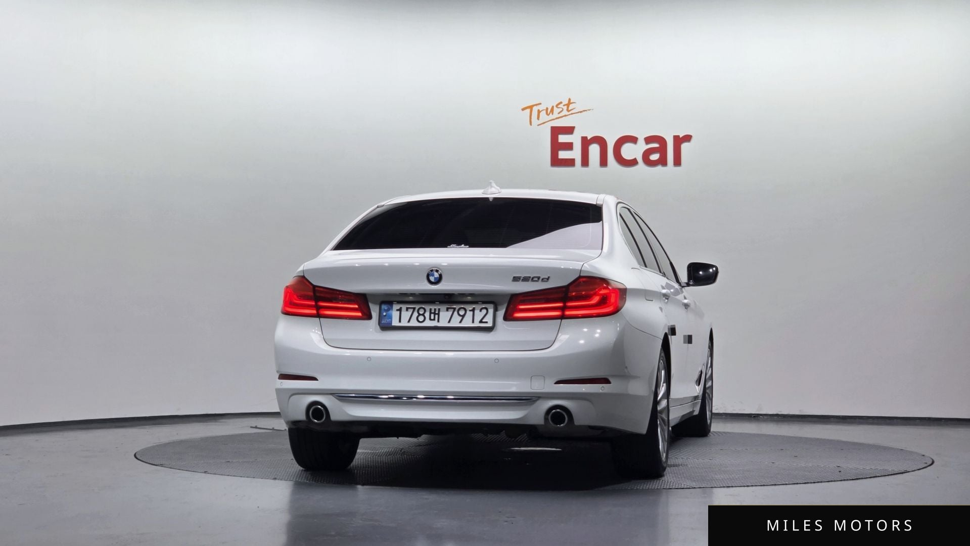 BMW 5 Series (G30) 2020 — миниатюра 4