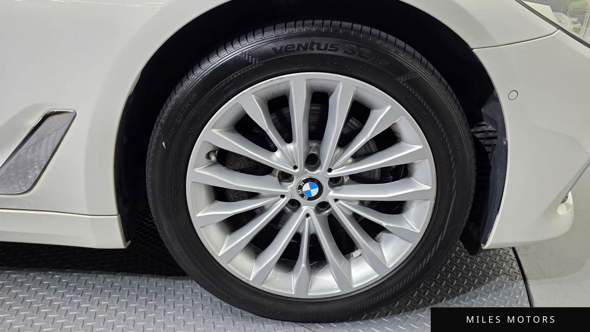 BMW 5 Series (G30) 2020 — миниатюра 7