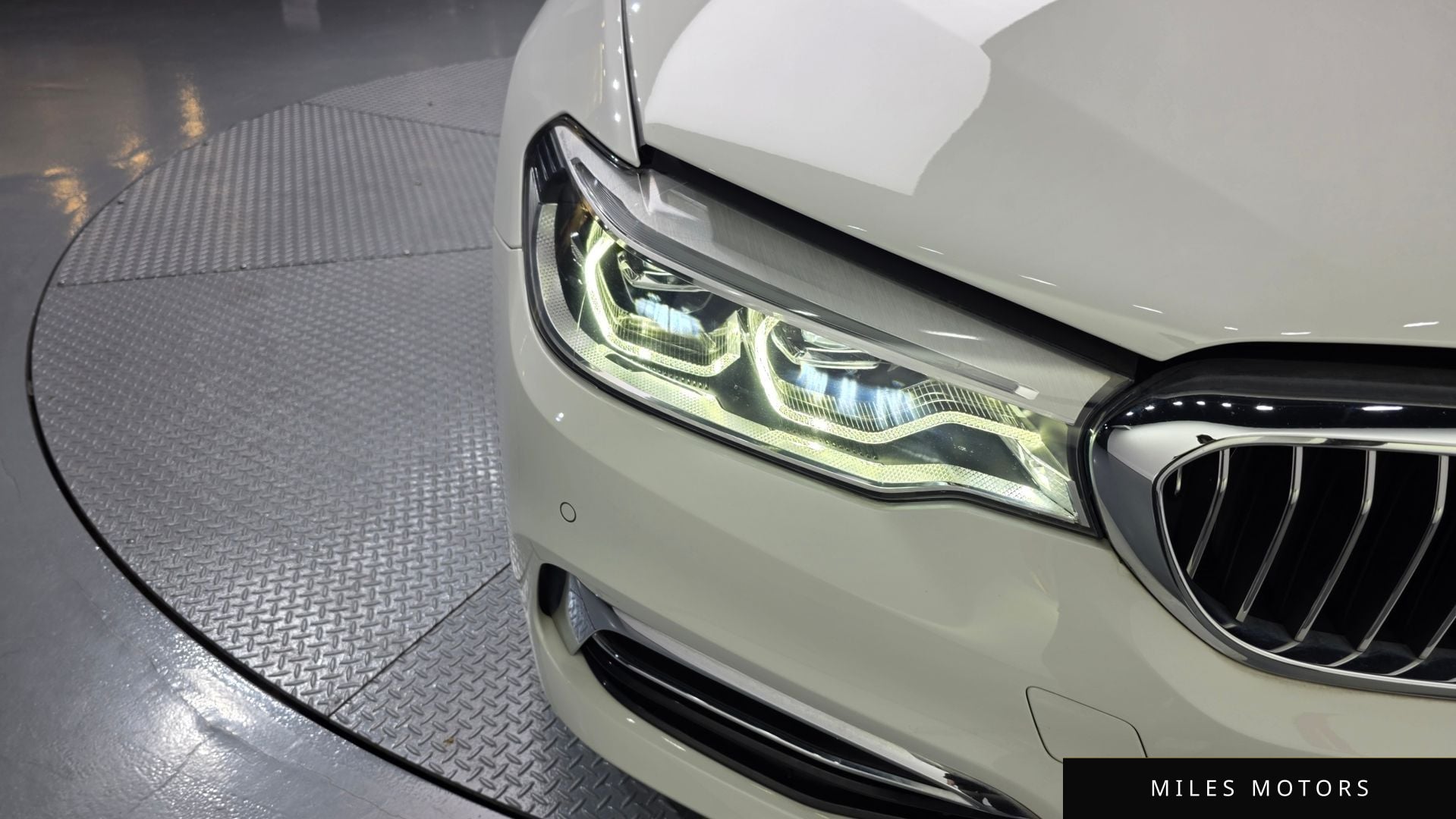 BMW 5 Series (G30) 2020 — миниатюра 8