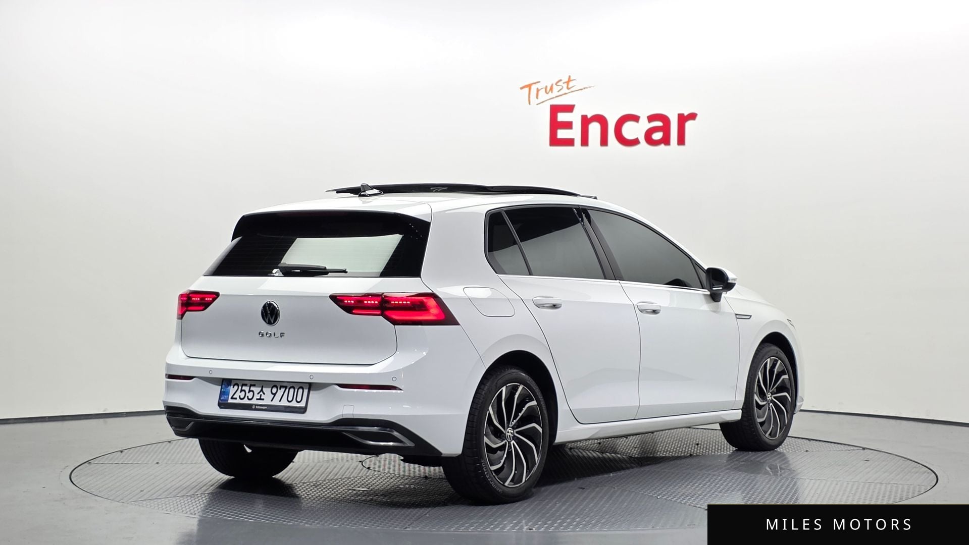 Volkswagen Golf 2023 — миниатюра 2