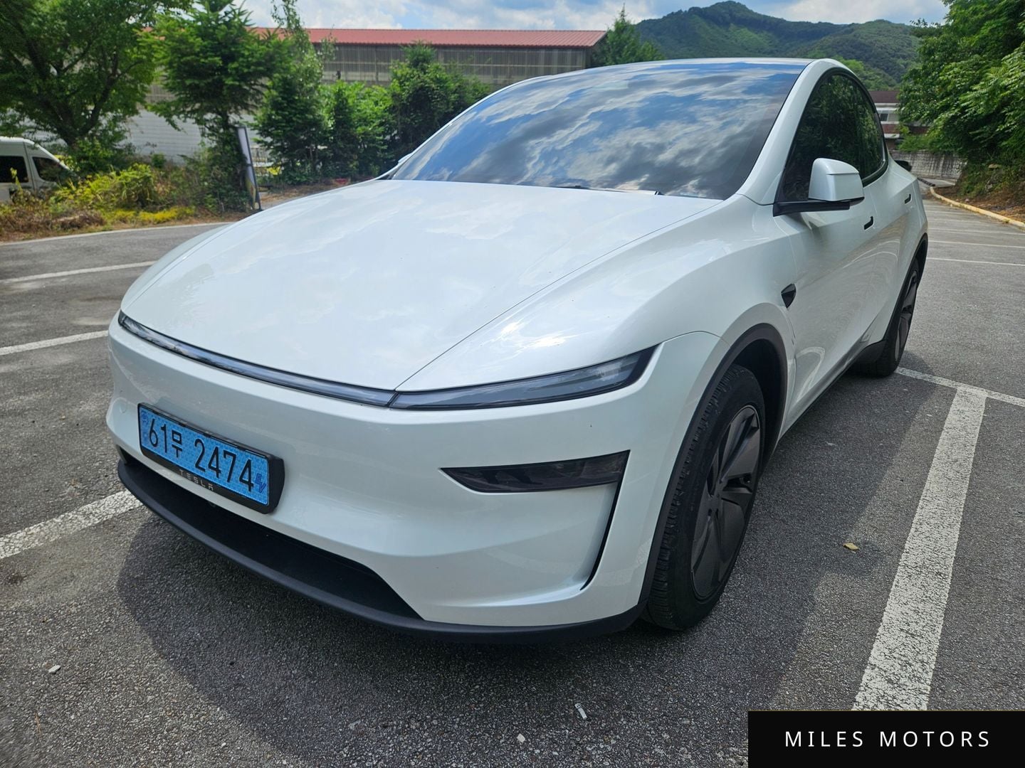 Tesla Model Y 2025 — фото 1 из 12