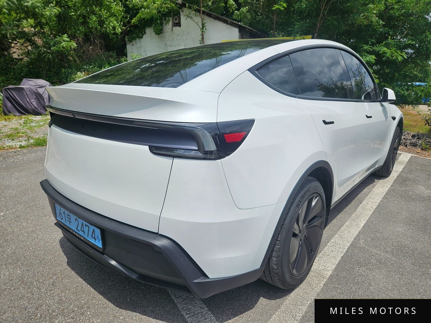 Tesla Model Y 2025 — миниатюра 3