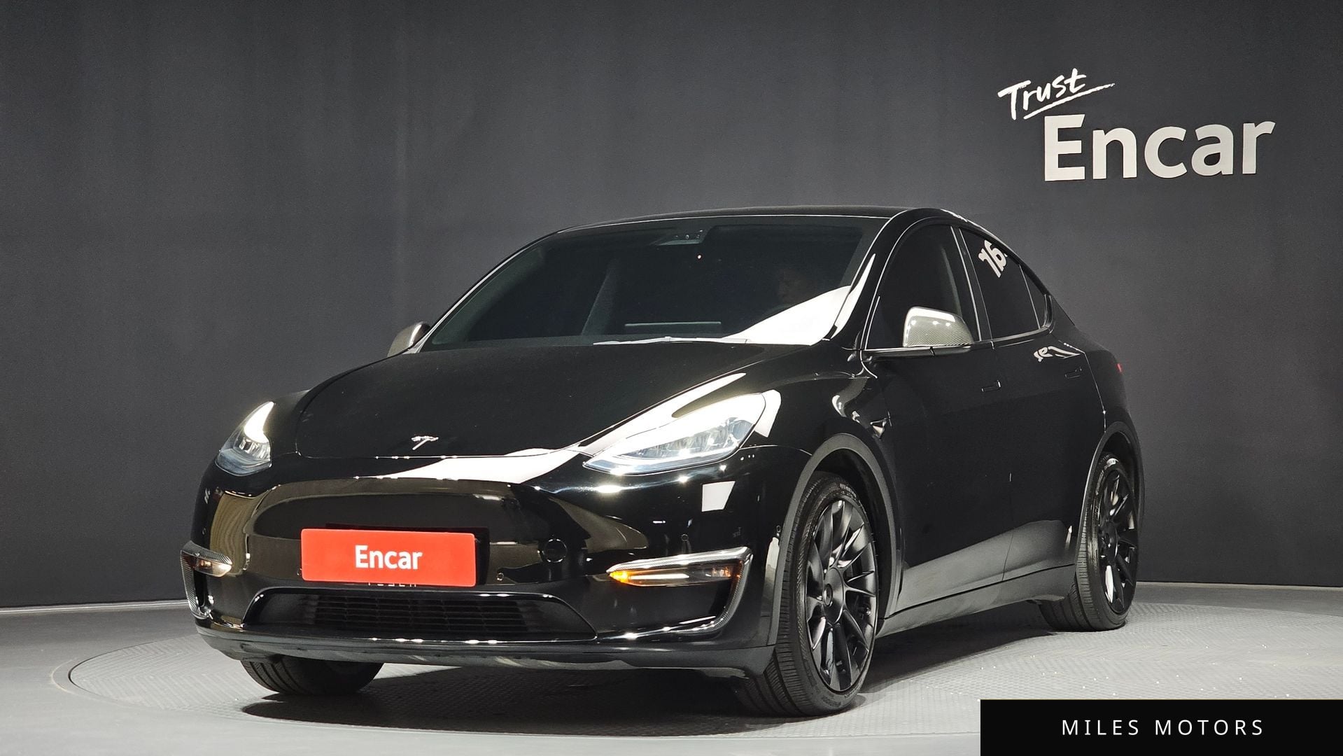 Tesla Model Y 2021 — фото 1 из 12