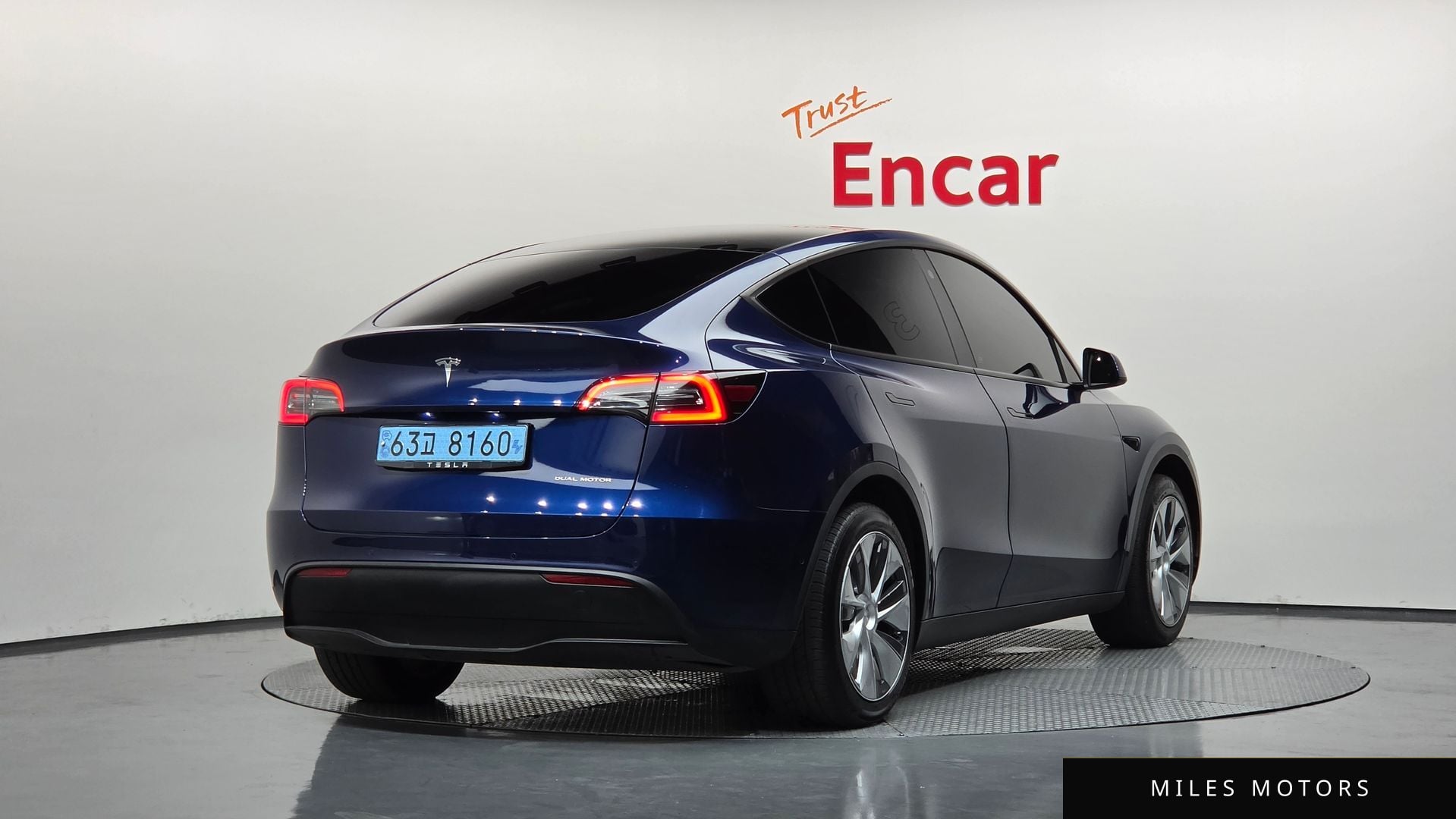 Tesla Model Y 2022 — миниатюра 2